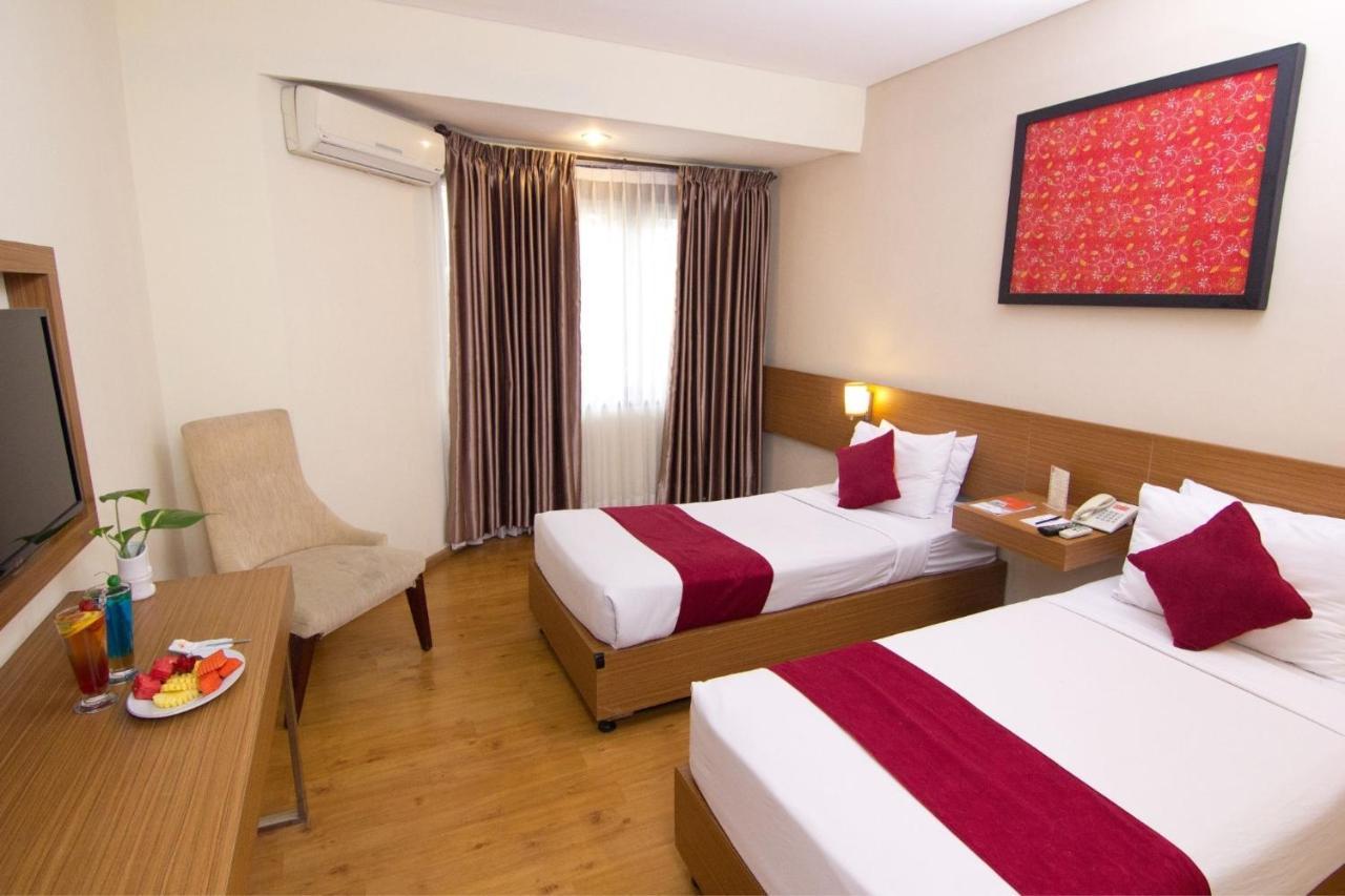 Hotel Montana Malang Esterno foto