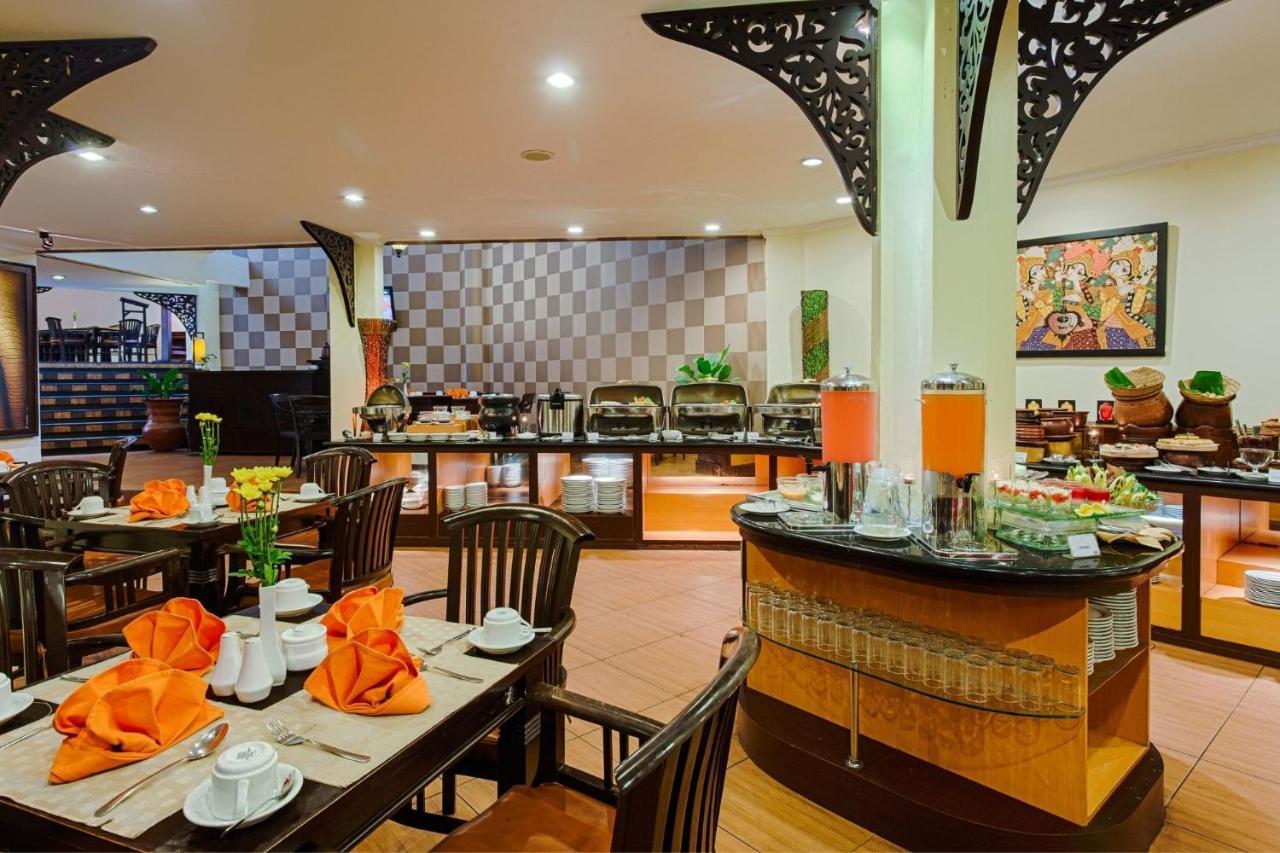 Hotel Montana Malang Esterno foto