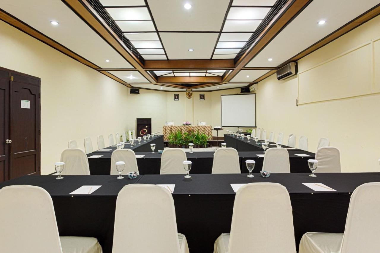 Hotel Montana Malang Esterno foto