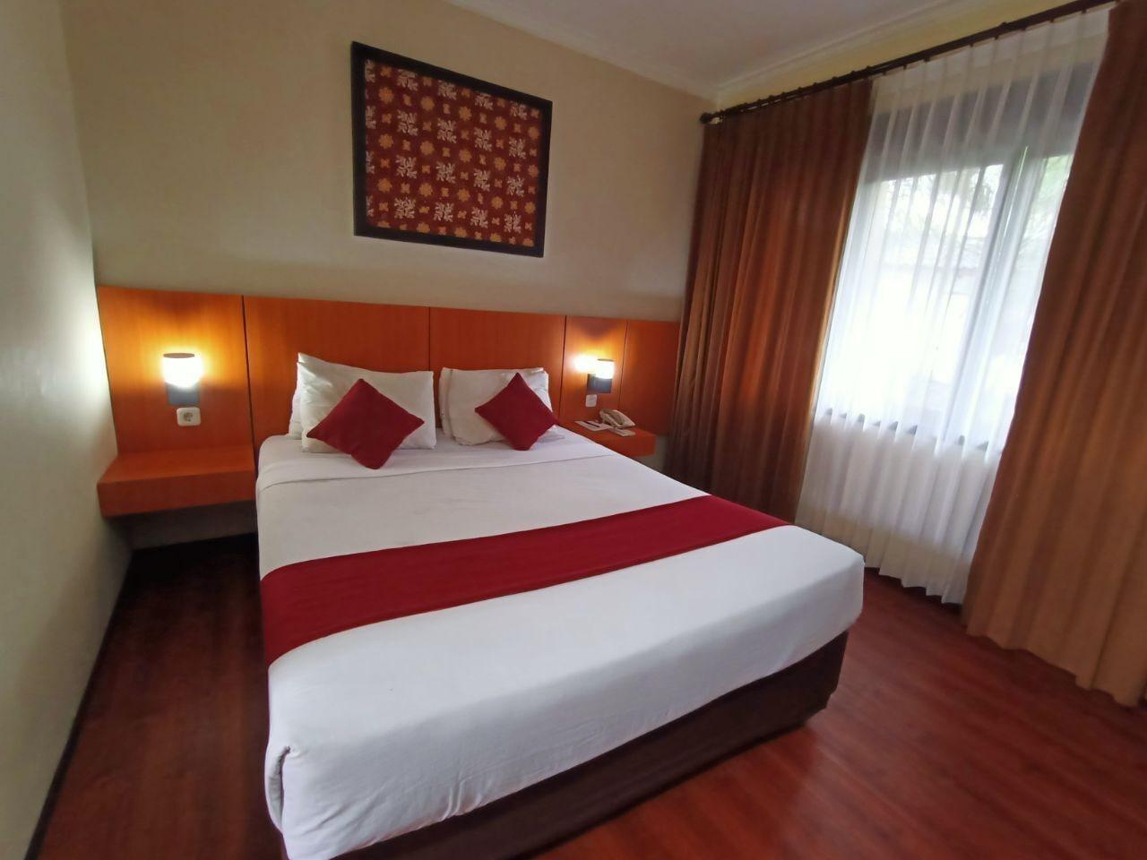 Hotel Montana Malang Esterno foto