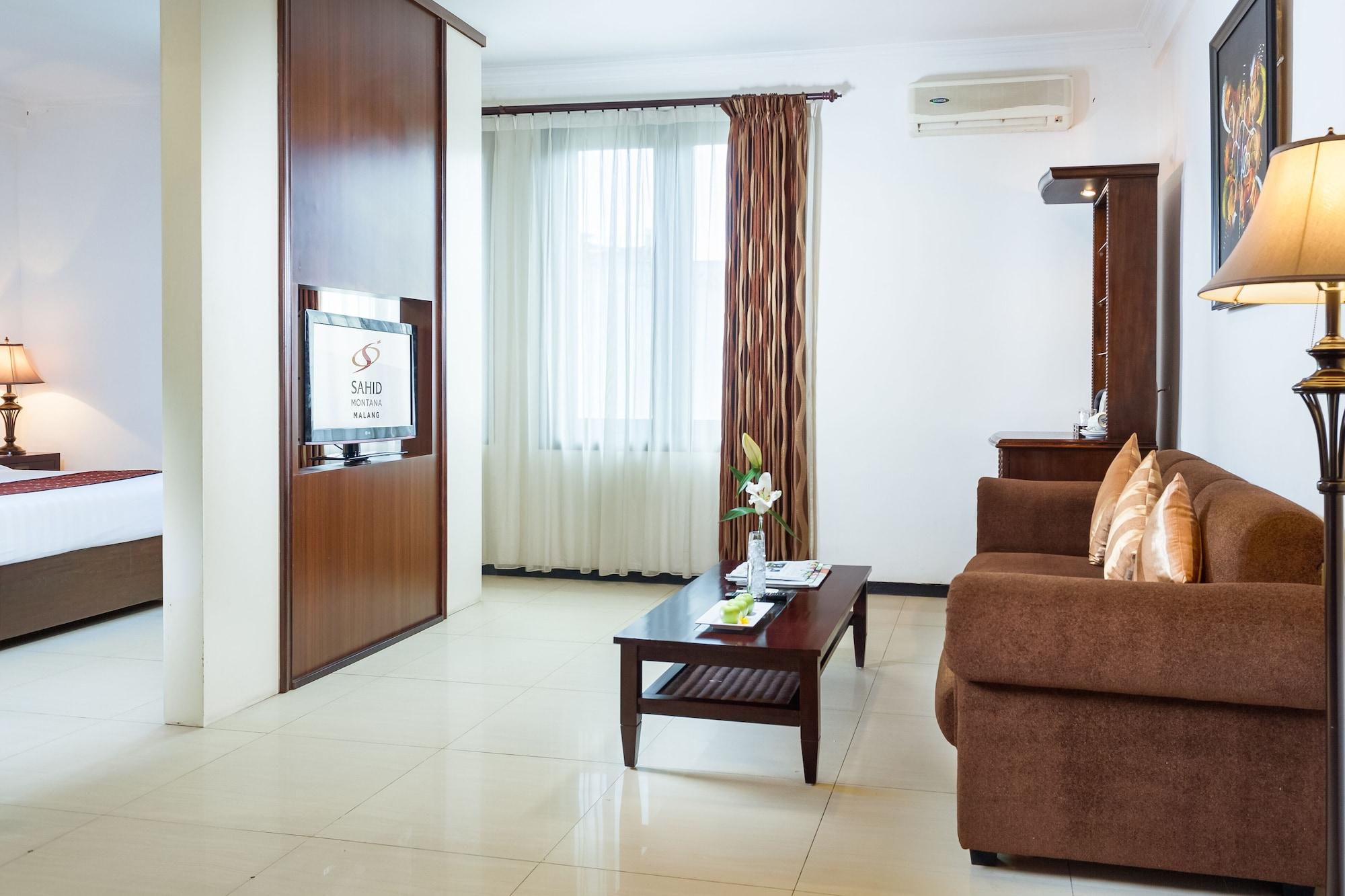 Hotel Montana Malang Esterno foto