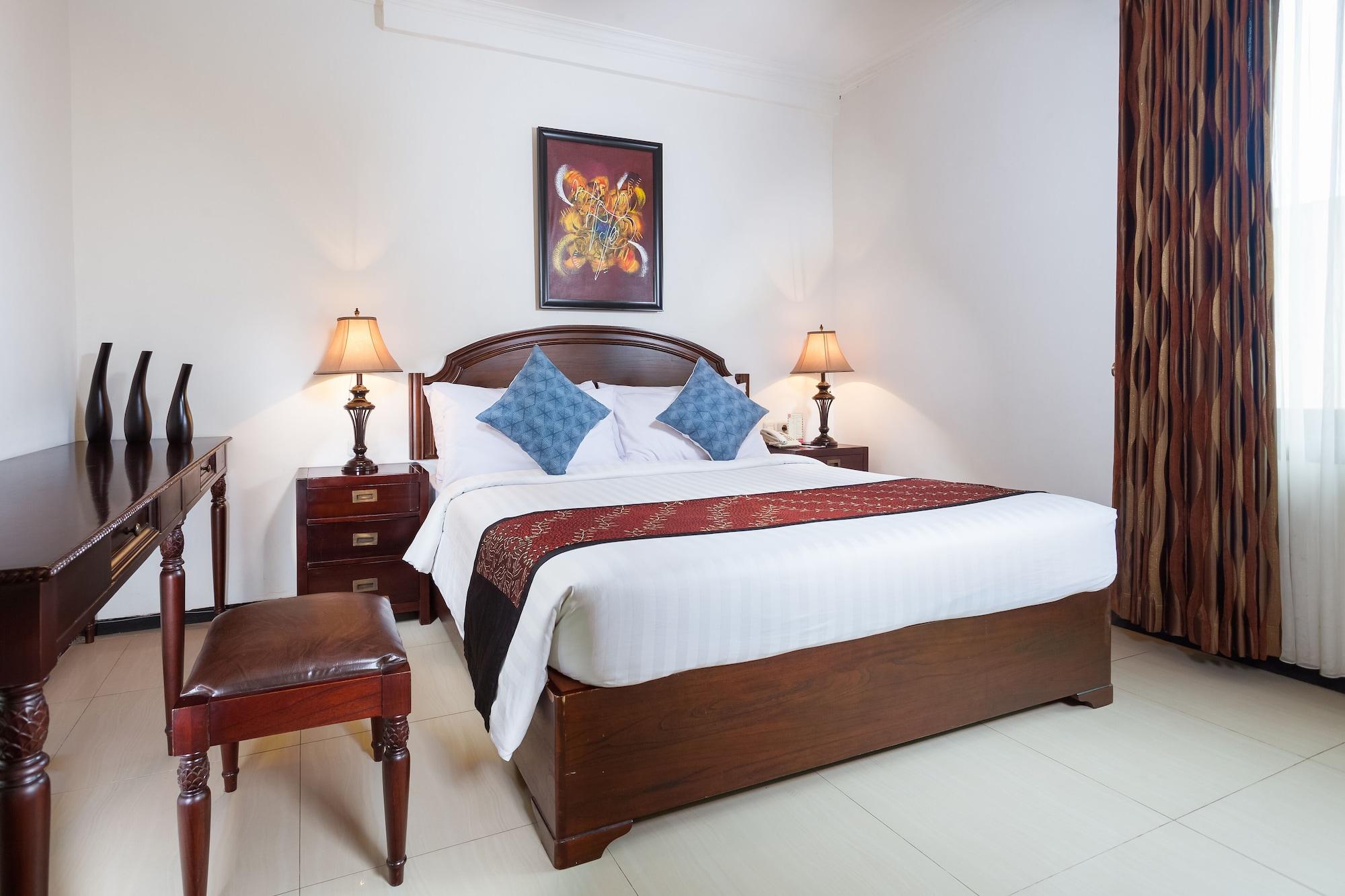 Hotel Montana Malang Esterno foto