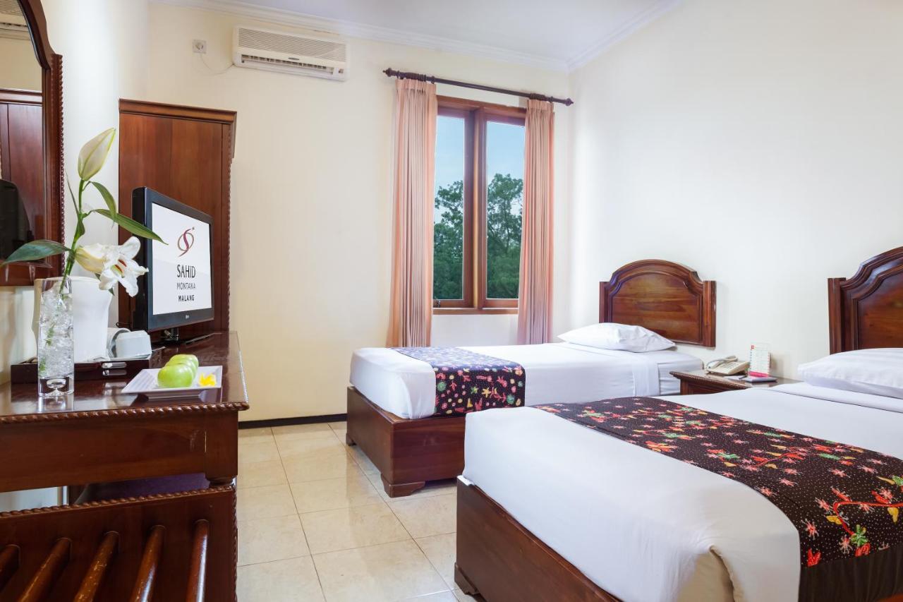 Hotel Montana Malang Esterno foto