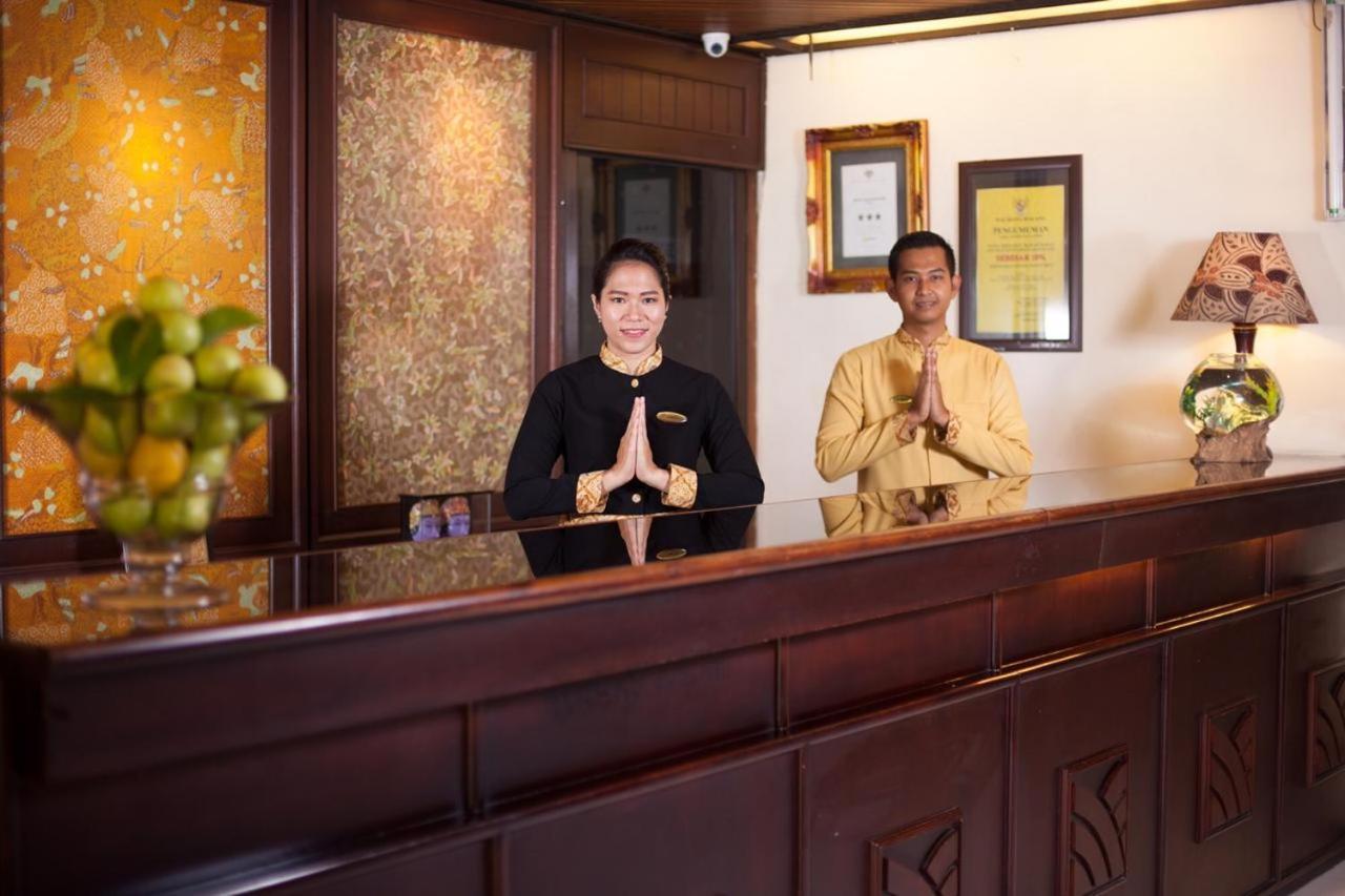 Hotel Montana Malang Esterno foto